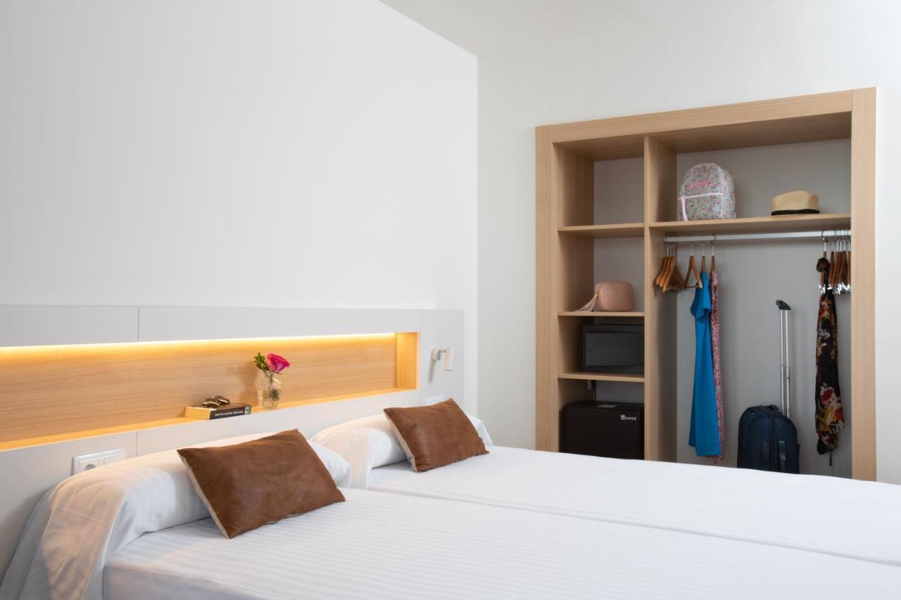Prestige Sant Marc Hotel Roses Bagian luar foto