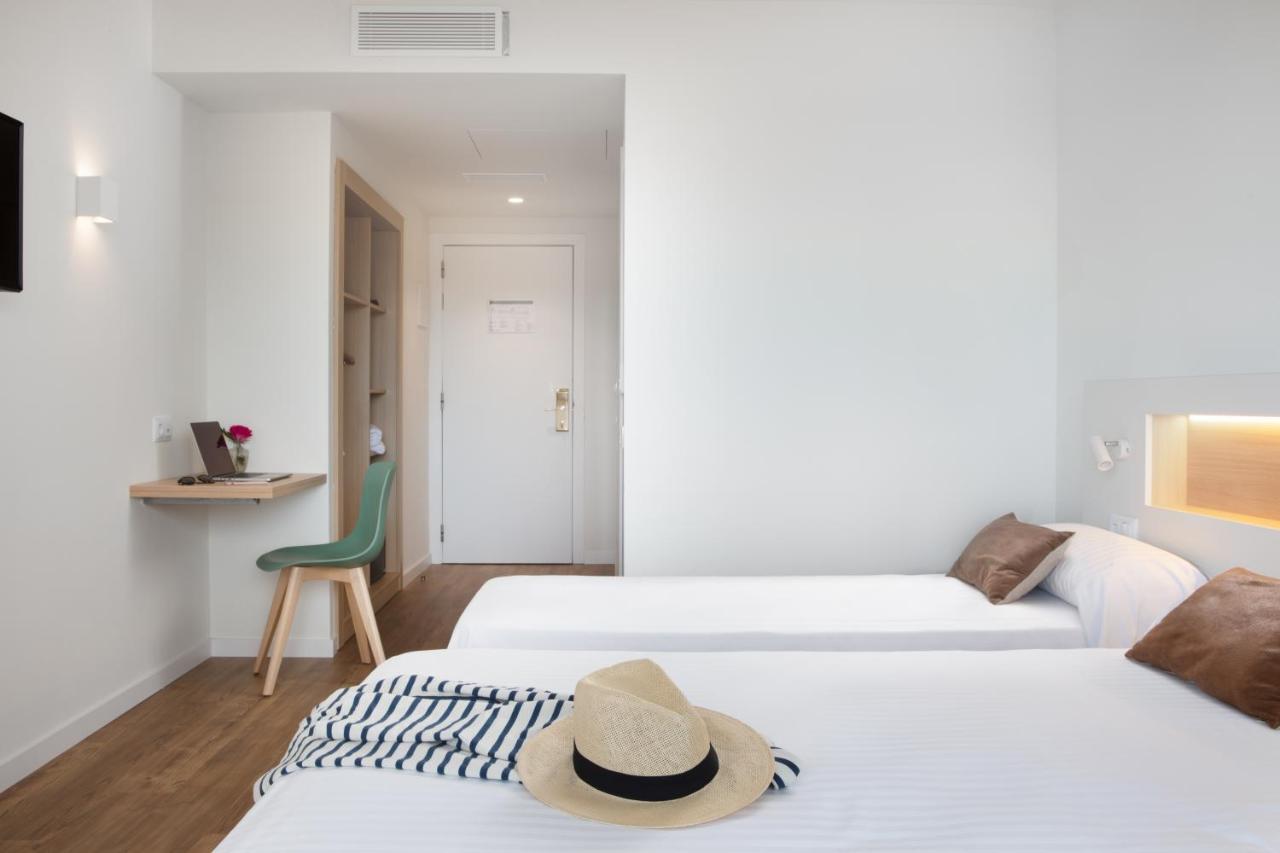 Prestige Sant Marc Hotel Roses Bagian luar foto